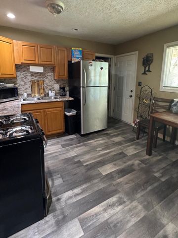 5285 Zimmer Drive, Columbus, OH 43232