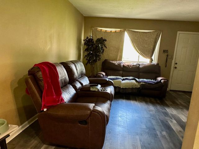 5285 Zimmer Drive, Columbus, OH 43232