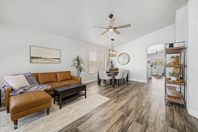4327 E Tether Trail, Phoenix, AZ 85050