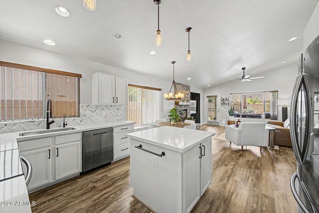 4327 E Tether Trail, Phoenix, AZ 85050