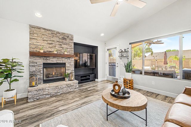 4327 E Tether Trail, Phoenix, AZ 85050