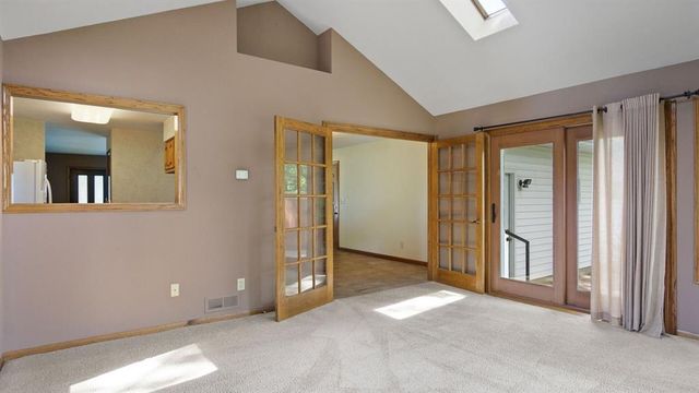 1811 Grandview Drive, Eau Claire, WI 54703