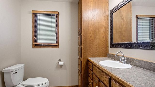 1811 Grandview Drive, Eau Claire, WI 54703