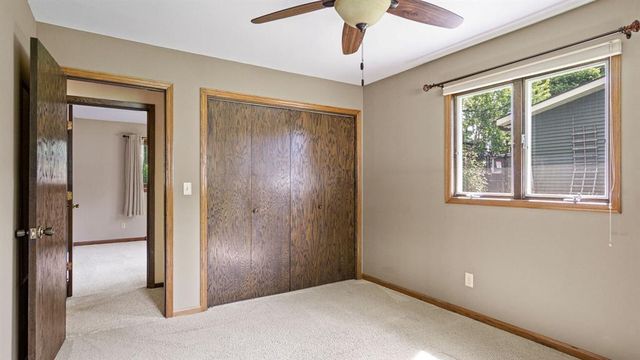 1811 Grandview Drive, Eau Claire, WI 54703