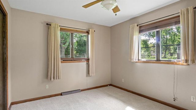1811 Grandview Drive, Eau Claire, WI 54703