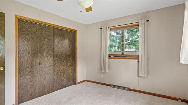 1811 Grandview Drive, Eau Claire, WI 54703