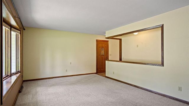 1811 Grandview Drive, Eau Claire, WI 54703
