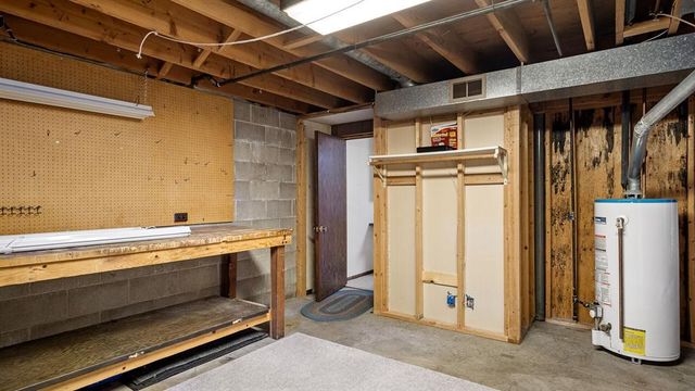 1811 Grandview Drive, Eau Claire, WI 54703