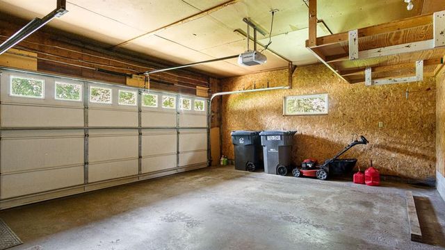 1811 Grandview Drive, Eau Claire, WI 54703