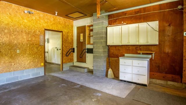 1811 Grandview Drive, Eau Claire, WI 54703