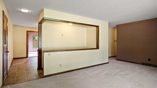 1811 Grandview Drive, Eau Claire, WI 54703