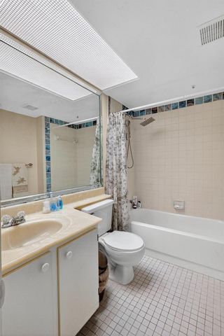 901 SW 128th Terrace 211A, Pembroke Pines, FL 33027