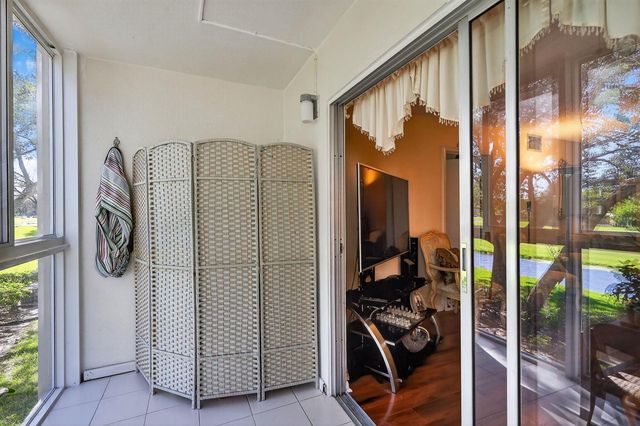 901 SW 128th Terrace 211A, Pembroke Pines, FL 33027