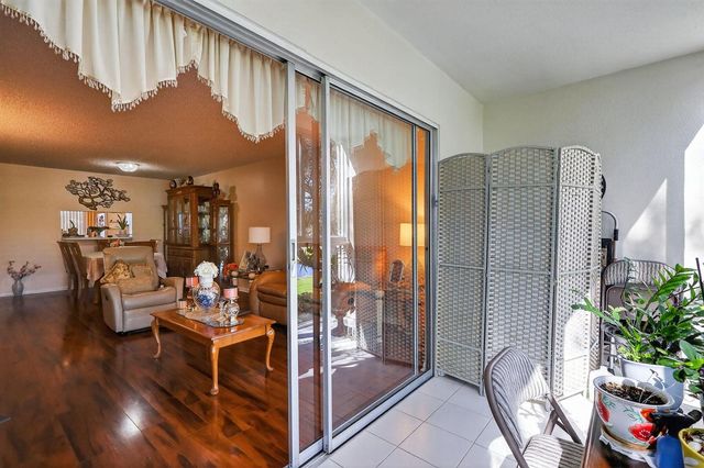 901 SW 128th Terrace 211A, Pembroke Pines, FL 33027