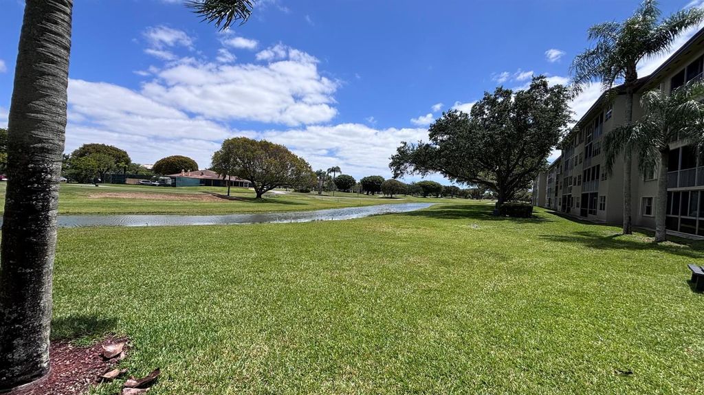 901 SW 128th Terrace 211A, Pembroke Pines, FL 33027