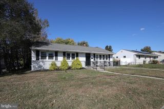 8 PENNSYLVANIA AVE, Somerdale, NJ 08083