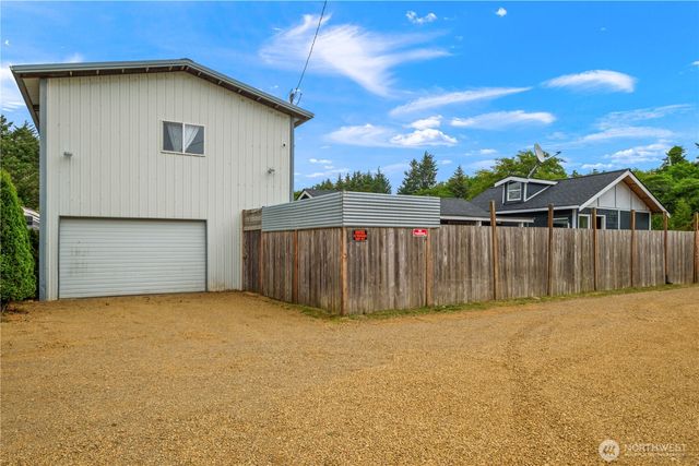 4 Memory Lane, Ocean Shores, WA 98569