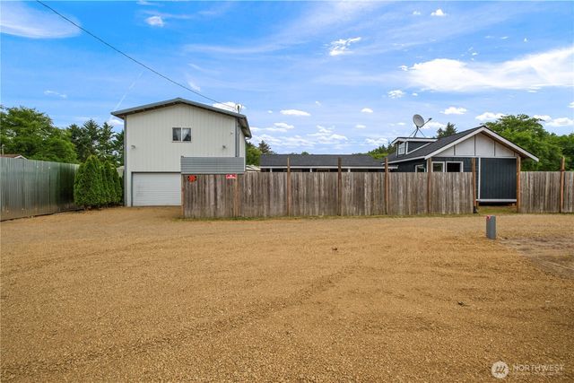 4 Memory Lane, Ocean Shores, WA 98569