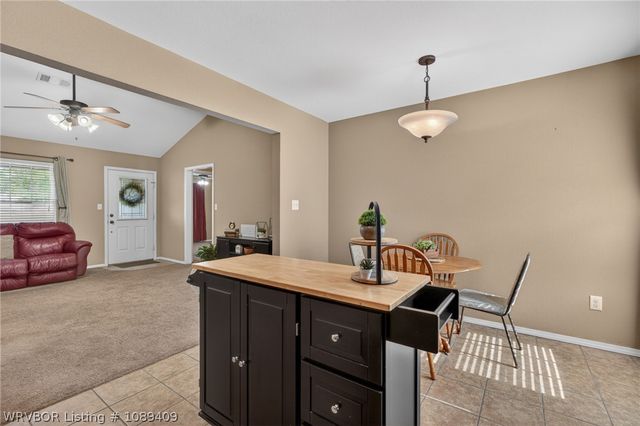1724 Riley Circle, Alma, AR 72921