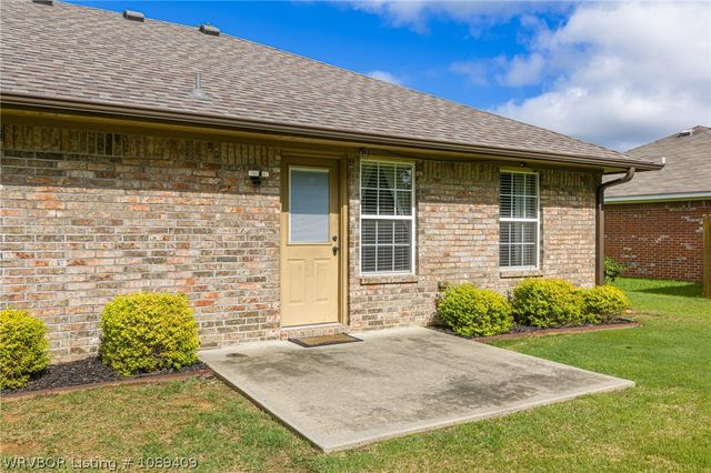 1724 Riley Circle, Alma, AR 72921