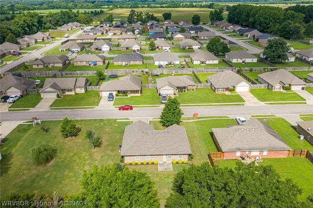 1724 Riley Circle, Alma, AR 72921