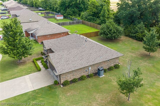 1724 Riley Circle, Alma, AR 72921