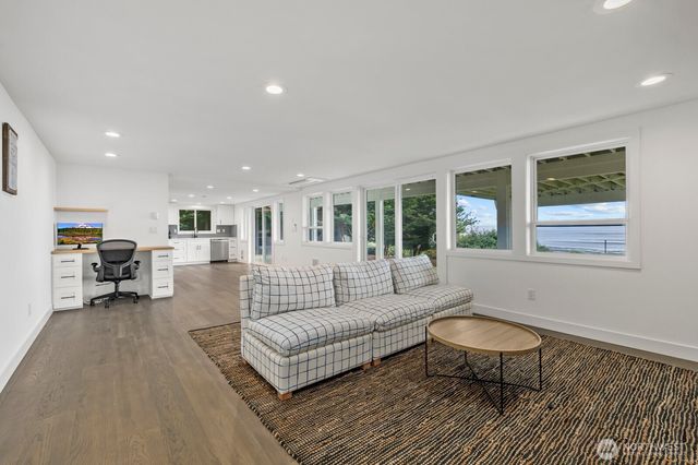 19810 Soundview Drive NW, Stanwood, WA 98292