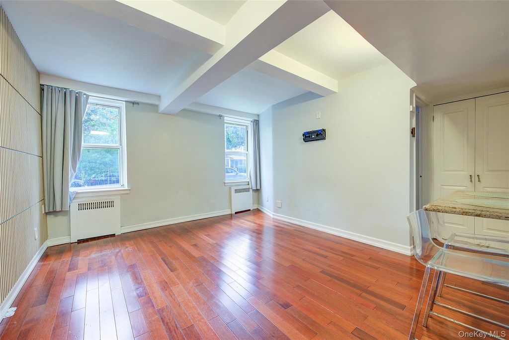 110-20 71 Avenue 110, Forest Hills, NY 11375 — photo 2