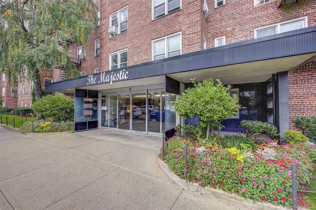 110-20 71 Avenue 110, Forest Hills, NY 11375 — photo 3