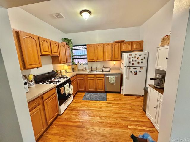 498 Classon Avenue, Brooklyn, NY 11238