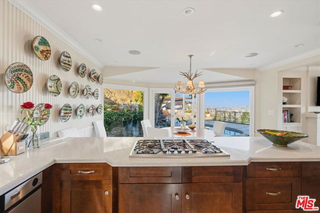 7965 Fareholm Drive, Los Angeles, CA 90046