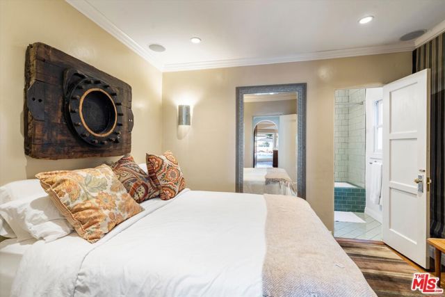 7965 Fareholm Drive, Los Angeles, CA 90046
