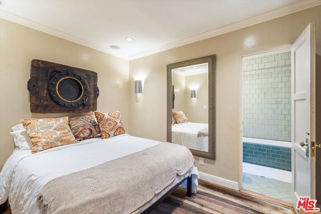 7965 Fareholm Drive, Los Angeles, CA 90046