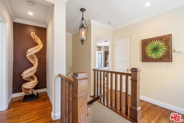 7965 Fareholm Drive, Los Angeles, CA 90046