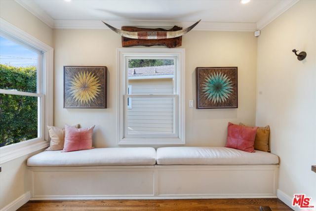 7965 Fareholm Drive, Los Angeles, CA 90046