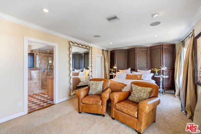 7965 Fareholm Drive, Los Angeles, CA 90046