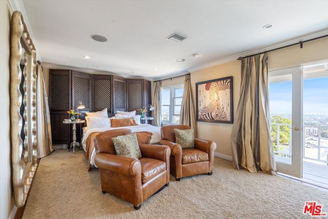 7965 Fareholm Drive, Los Angeles, CA 90046