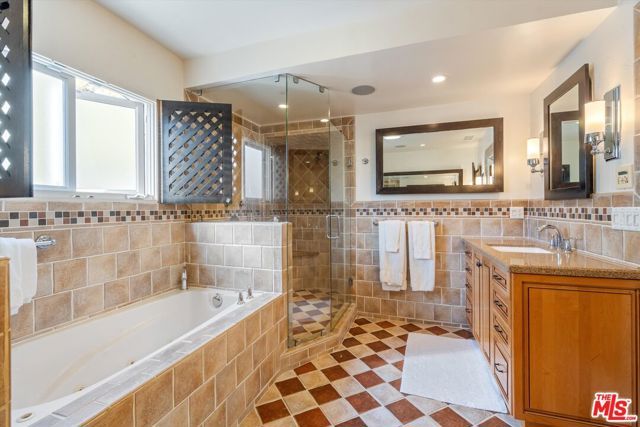 7965 Fareholm Drive, Los Angeles, CA 90046