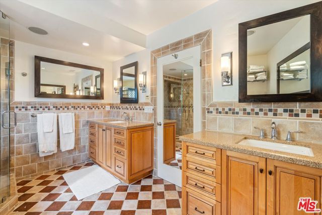 7965 Fareholm Drive, Los Angeles, CA 90046