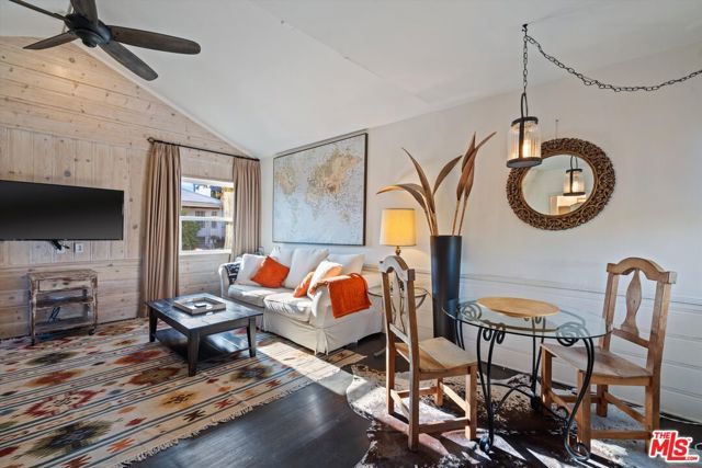 7965 Fareholm Drive, Los Angeles, CA 90046