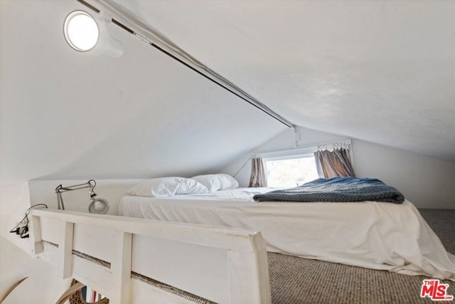 7965 Fareholm Drive, Los Angeles, CA 90046
