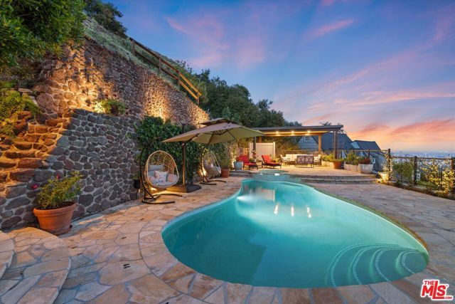 7965 Fareholm Drive, Los Angeles, CA 90046