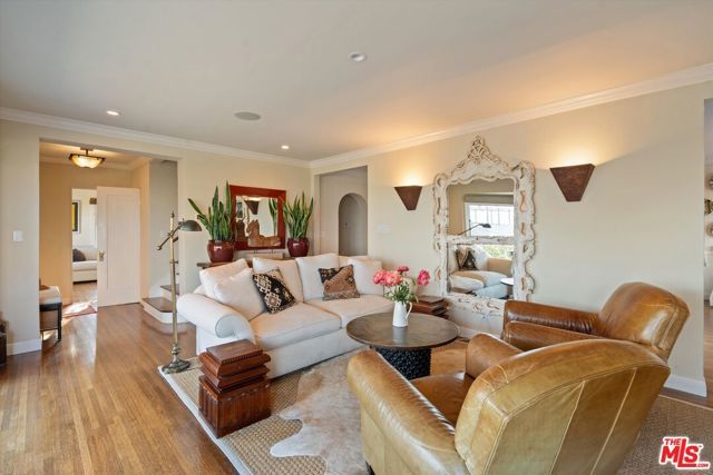 7965 Fareholm Drive, Los Angeles, CA 90046