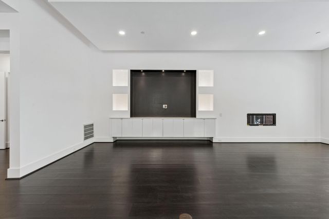 1444 Lake Pointe Parkway, Sugar Land, TX 77478