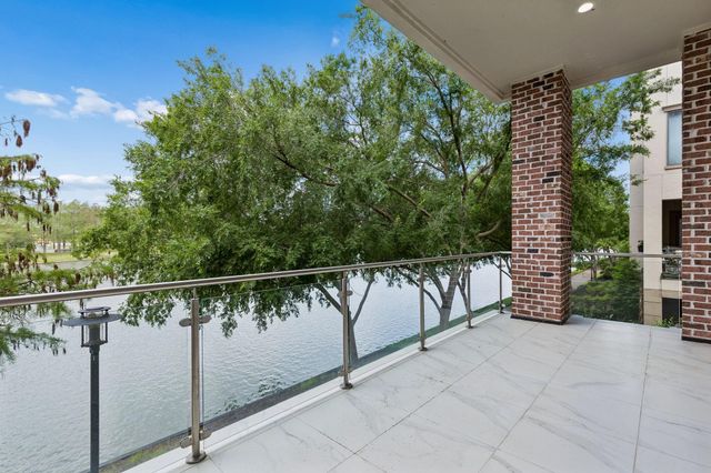 1444 Lake Pointe Parkway, Sugar Land, TX 77478