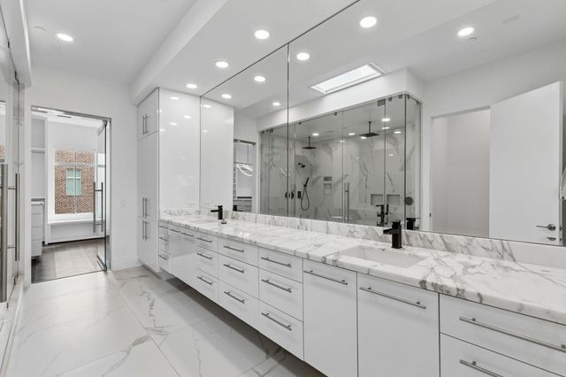 1444 Lake Pointe Parkway, Sugar Land, TX 77478