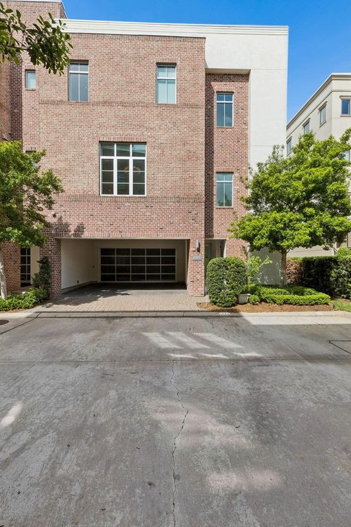 1444 Lake Pointe Parkway, Sugar Land, TX 77478
