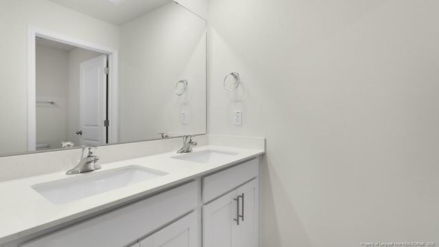 1031 Misty Creek Drive, Aberdeen, NC 28315