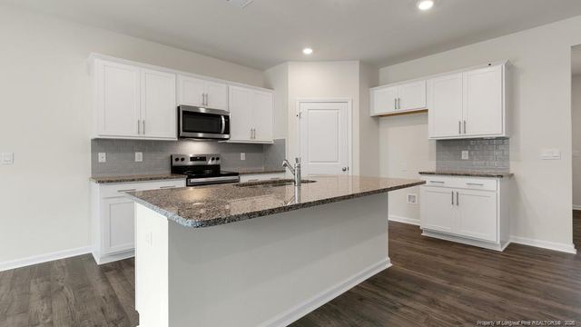 1031 Misty Creek Drive, Aberdeen, NC 28315