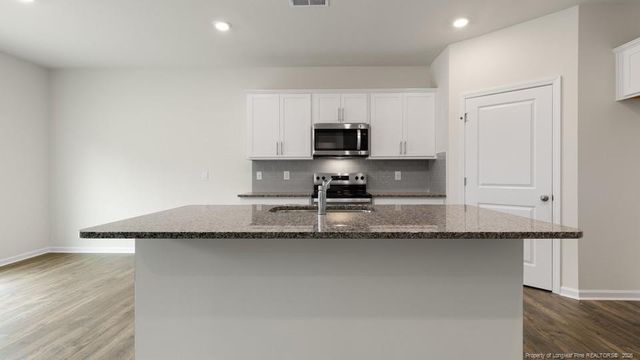 1031 Misty Creek Drive, Aberdeen, NC 28315